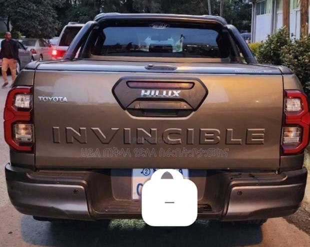 Toyota Hilux 2022 Pearl