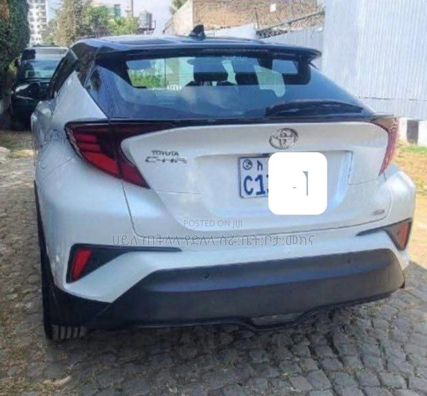Toyota C-HR 2022 Ivory