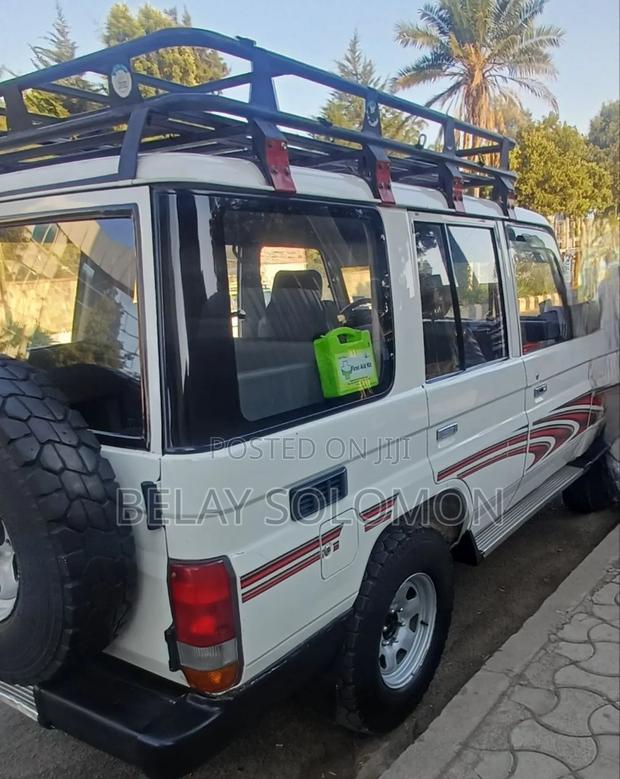 Toyota Land Cruiser 1994 White
