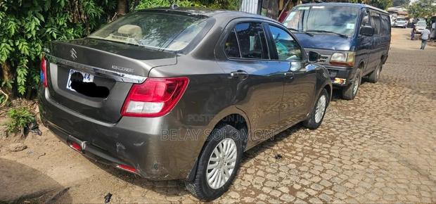 Suzuki Dzire 2022 Gray