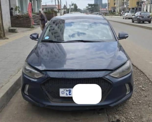 Hyundai Avante 2017 Gray