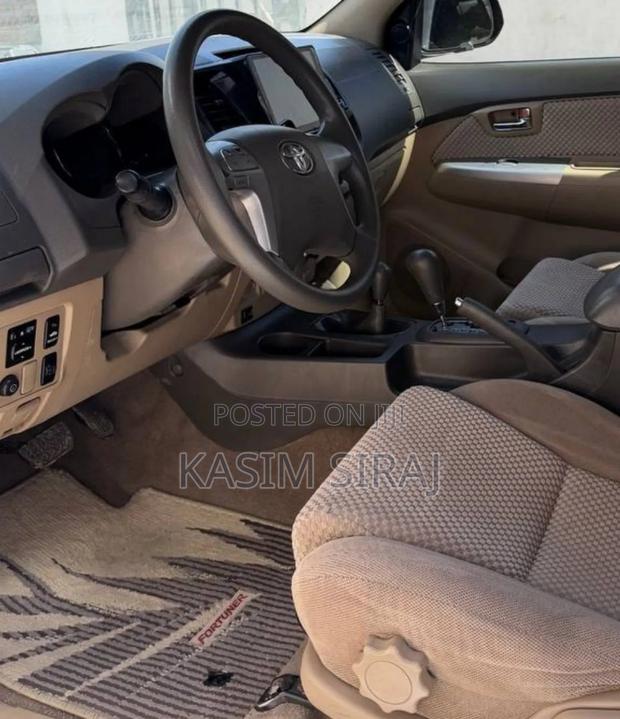 Toyota Fortuner 3.0 D RWD 2013 Silver