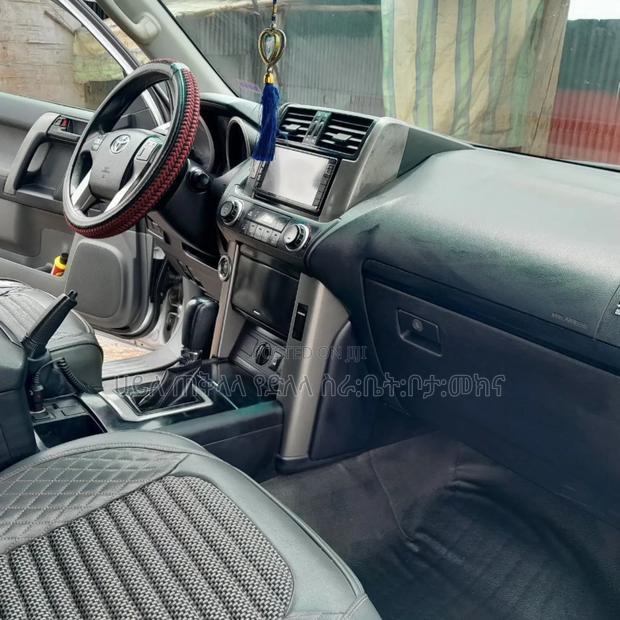 Toyota Land Cruiser Prado 2013 Off white