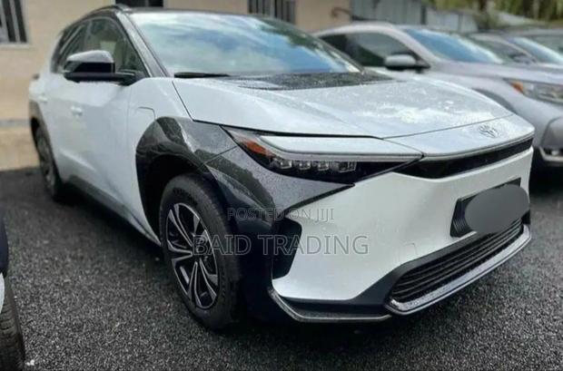 Toyota bZ4X 2024 White