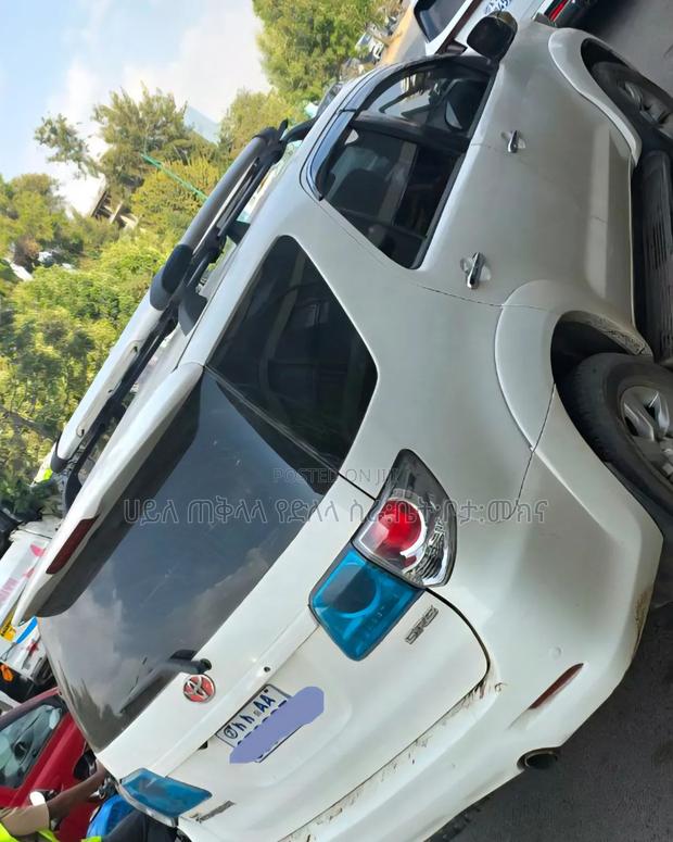 Toyota Fortuner 2009 White