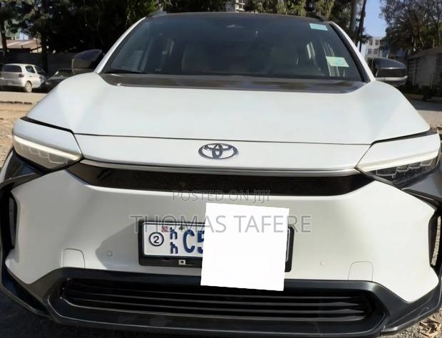 Toyota bZ4X 2024 White