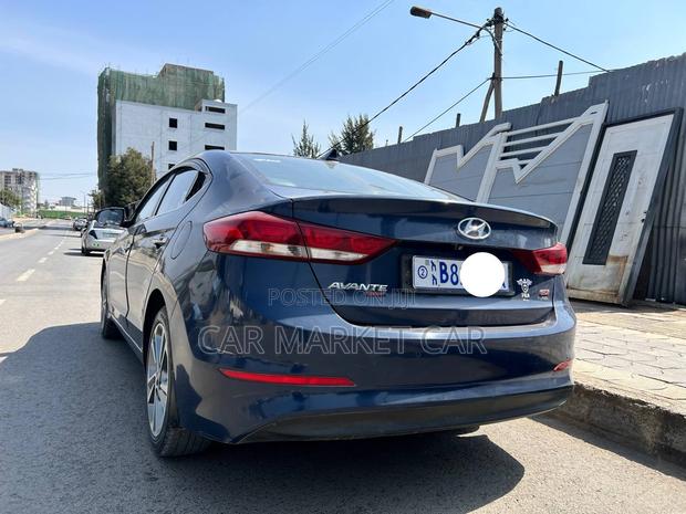 Hyundai Avante 2016 Gray