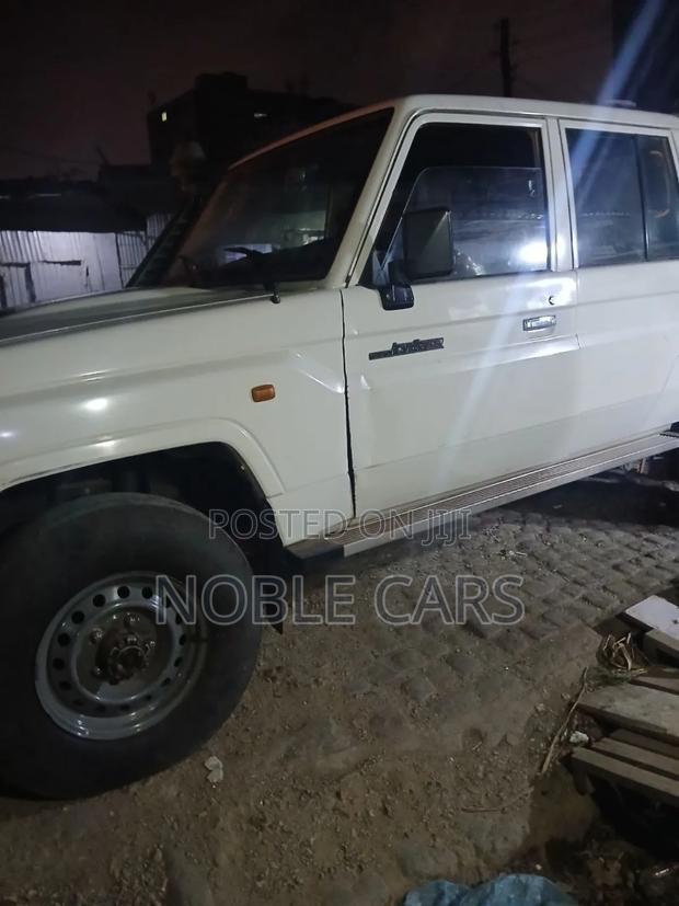 Toyota Land Cruiser 2019 White