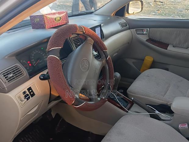 Toyota Corolla 2007 Gold