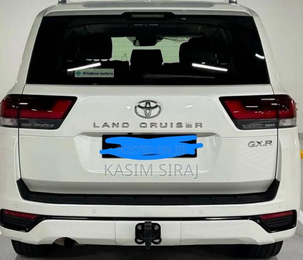 Toyota Land Cruiser 3.5 V6 2022 White