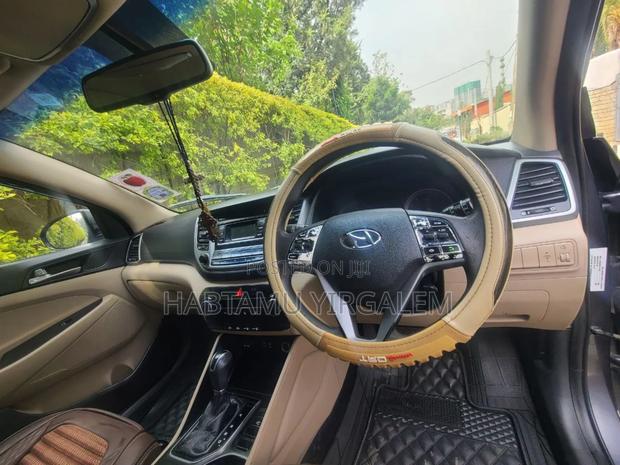 Hyundai Tucson 2018 Blue