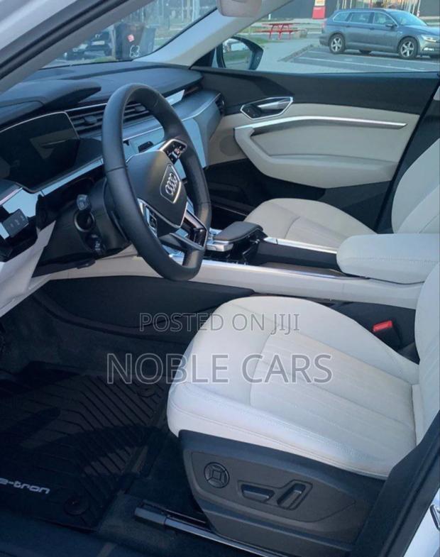 Audi Q4 e-tron 2023 White