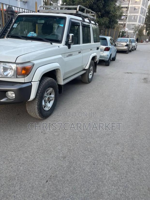 Toyota Land Cruiser 4.0 V6 EXR 2020 White
