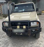 Toyota Land Cruiser 2020 Gold for sale