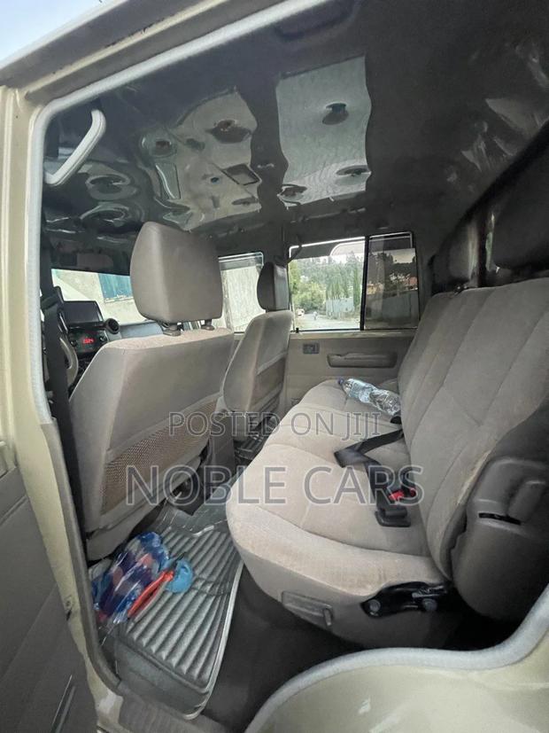 Toyota Land Cruiser 2020 Gold