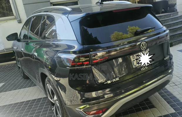 Volkswagen ID.6 2023 Gray
