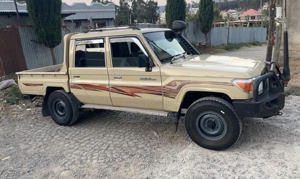 Toyota Land Cruiser 2020 Beige