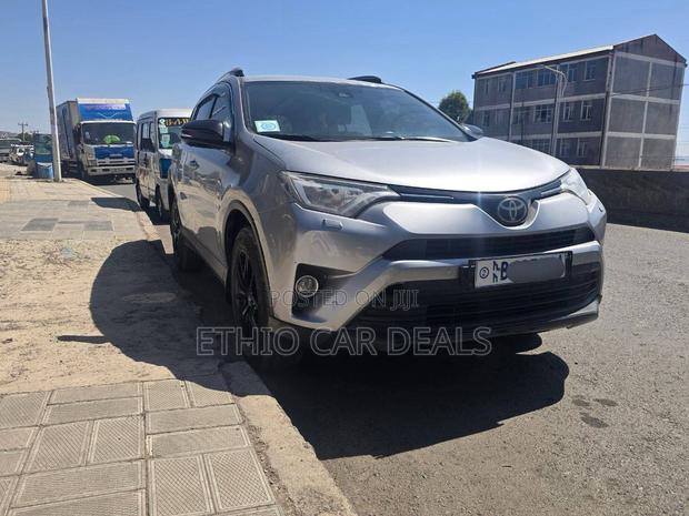 Toyota RAV4 2018 Silver