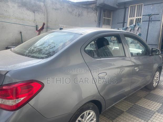 Mitsubishi Attrage 2021 Gray