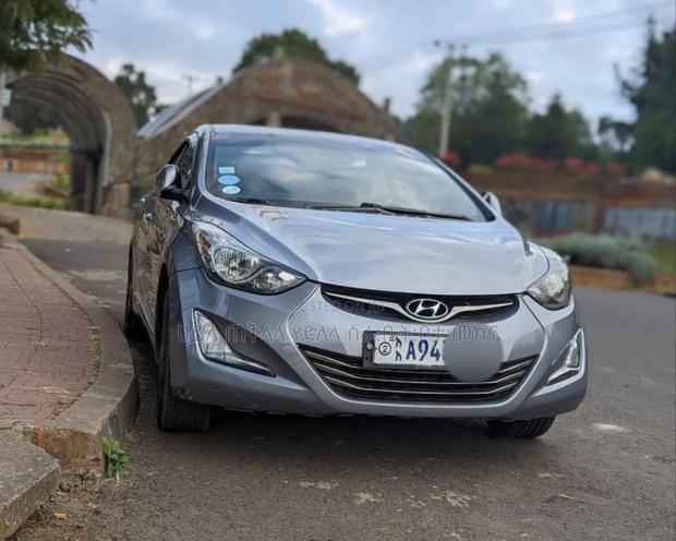 Hyundai Avante 2014 Teal
