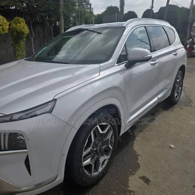Hyundai Santa Fe Plug-In Hybrid 2023 Off white