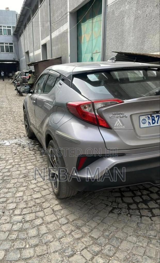 Toyota C-HR 2019 Gold
