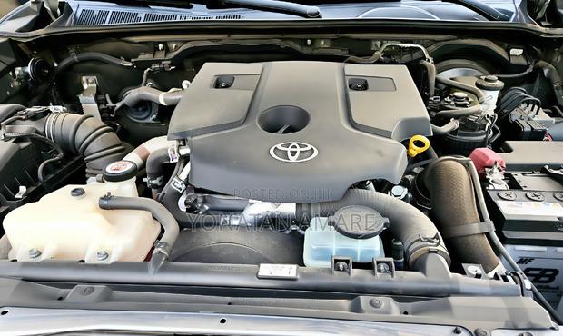 Toyota Fortuner 2023 Silver