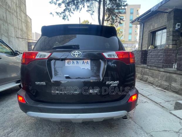 Toyota RAV4 XLE 4dr SUV AWD (2.5L 4cyl 6A) 2015 Brown