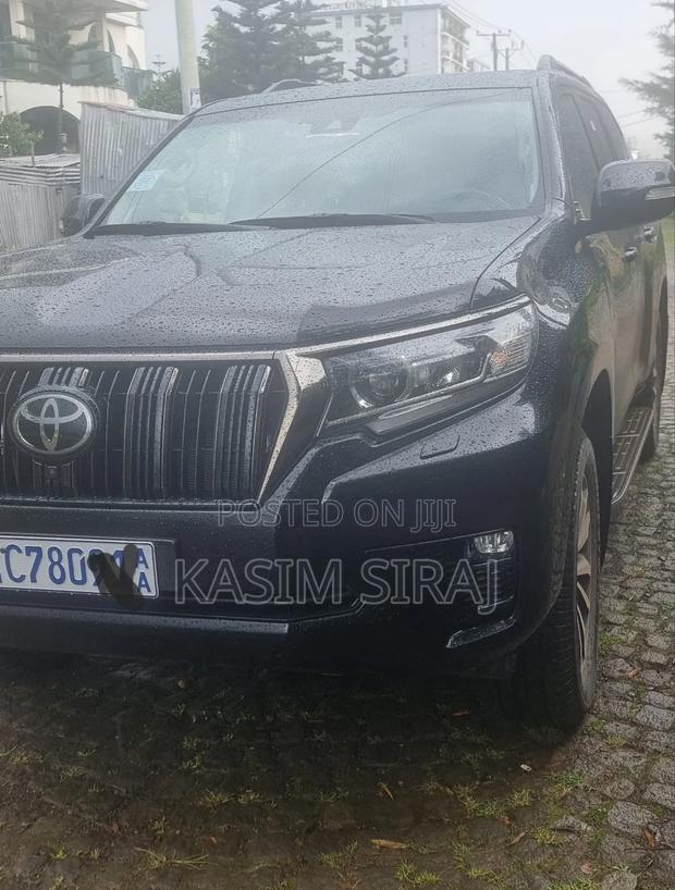 Toyota Land Cruiser Prado 2.8 2023 Gray