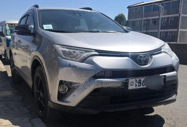 Toyota RAV4 2018 Teal