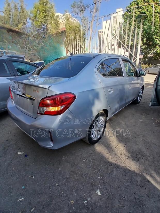 Mitsubishi Attrage 2021 Silver