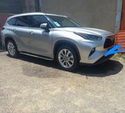 Toyota Highlander Hybrid 2022 Silver for sale