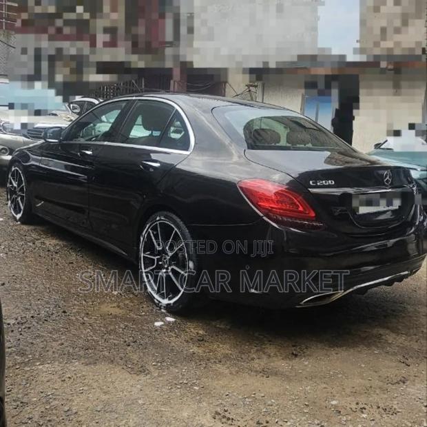 Mercedes-Benz C200 2020 Black
