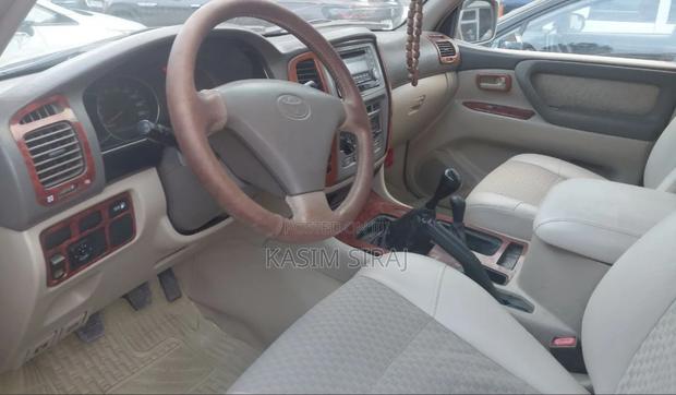 Toyota Land Cruiser 100 4.2 2006 Blue