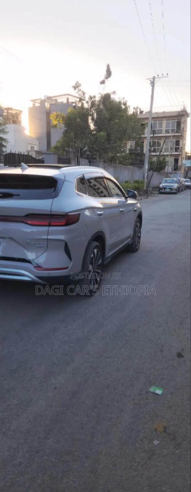 BYD Song Plus 2025 Silver
