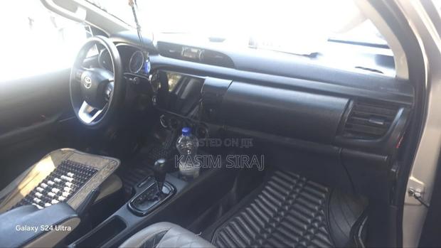 Toyota Hilux Revo Double Cab Deisel 2.4 RWD 2016 Silver