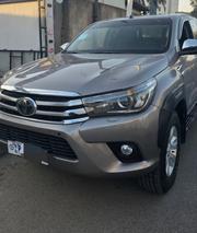 Toyota Hilux 2018 Brown for sale