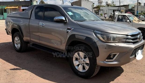 Toyota Hilux 2019 Teal
