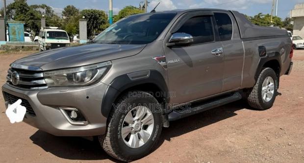 Toyota Hilux 2019 Teal