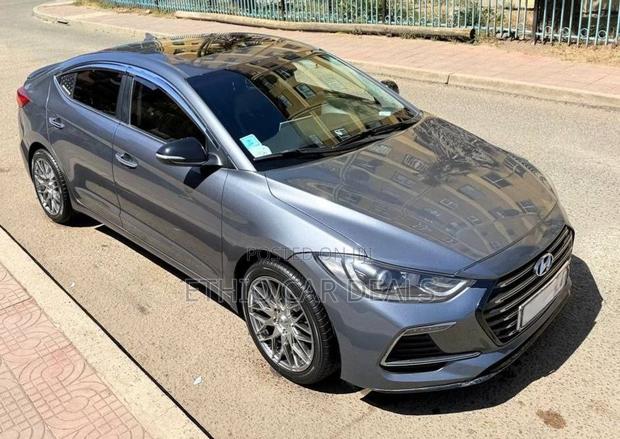 Hyundai Avante 2017 Gray