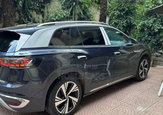 Volkswagen ID.6 2022 Gray