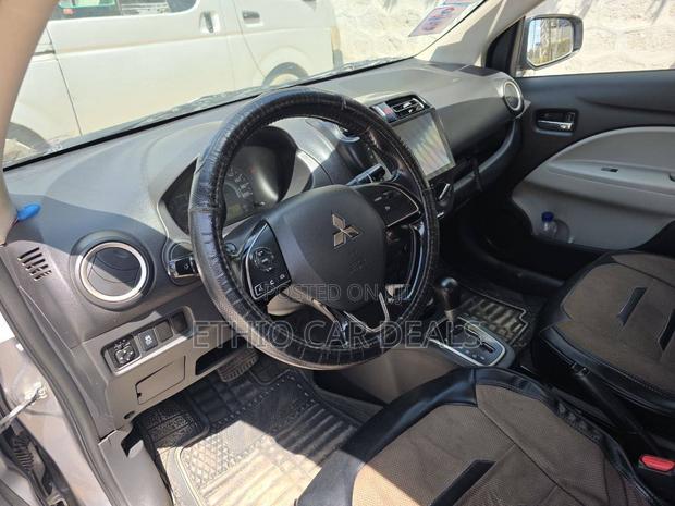 Mitsubishi Attrage 2021 Gray