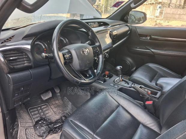 Toyota Hilux Revo Double Cab Deisel 2.4 RWD 2019 Gray