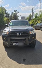 Toyota Tacoma 2017 Gray for sale