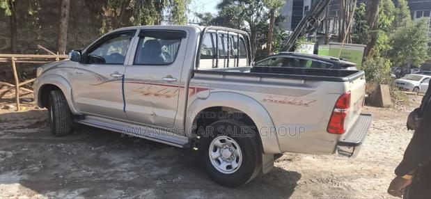 Toyota Hilux 2014 Purple