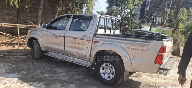 Toyota Hilux 2014 Purple