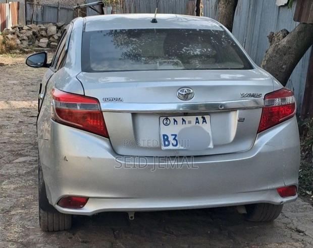 Toyota Yaris 2014 Silver