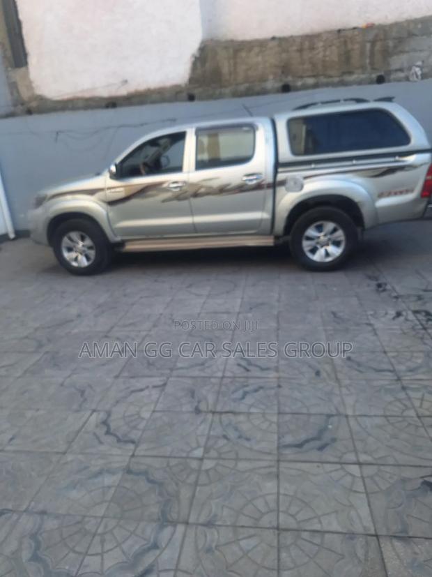 Toyota Hilux 2015 Purple