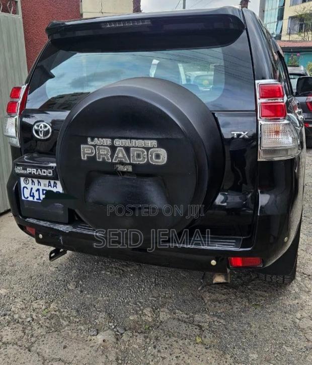 Toyota Land Cruiser Prado 2011 Black