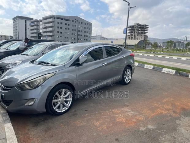 Hyundai Avante 2014 Beige
